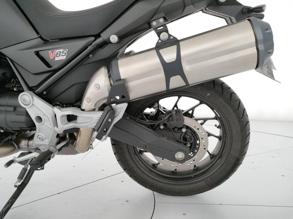 Moto Guzzi V85 Strada (2024 - 26) (8)