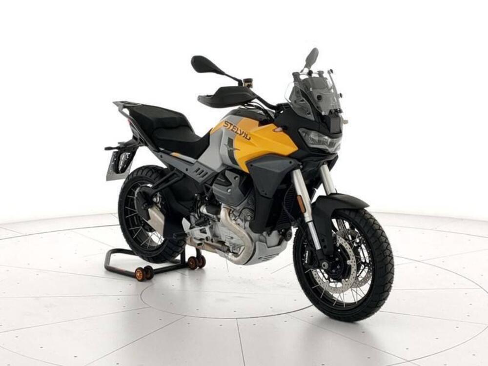 Moto Guzzi Stelvio (2024 - 26) (2)