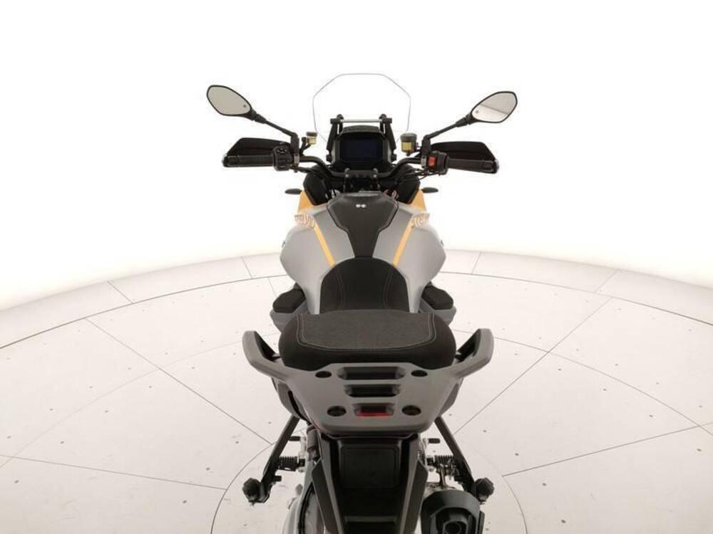 Moto Guzzi Stelvio (2024 - 26) (4)
