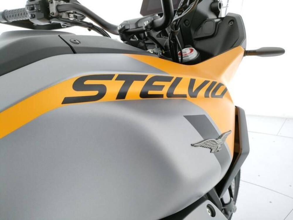 Moto Guzzi Stelvio (2024 - 26) (8)