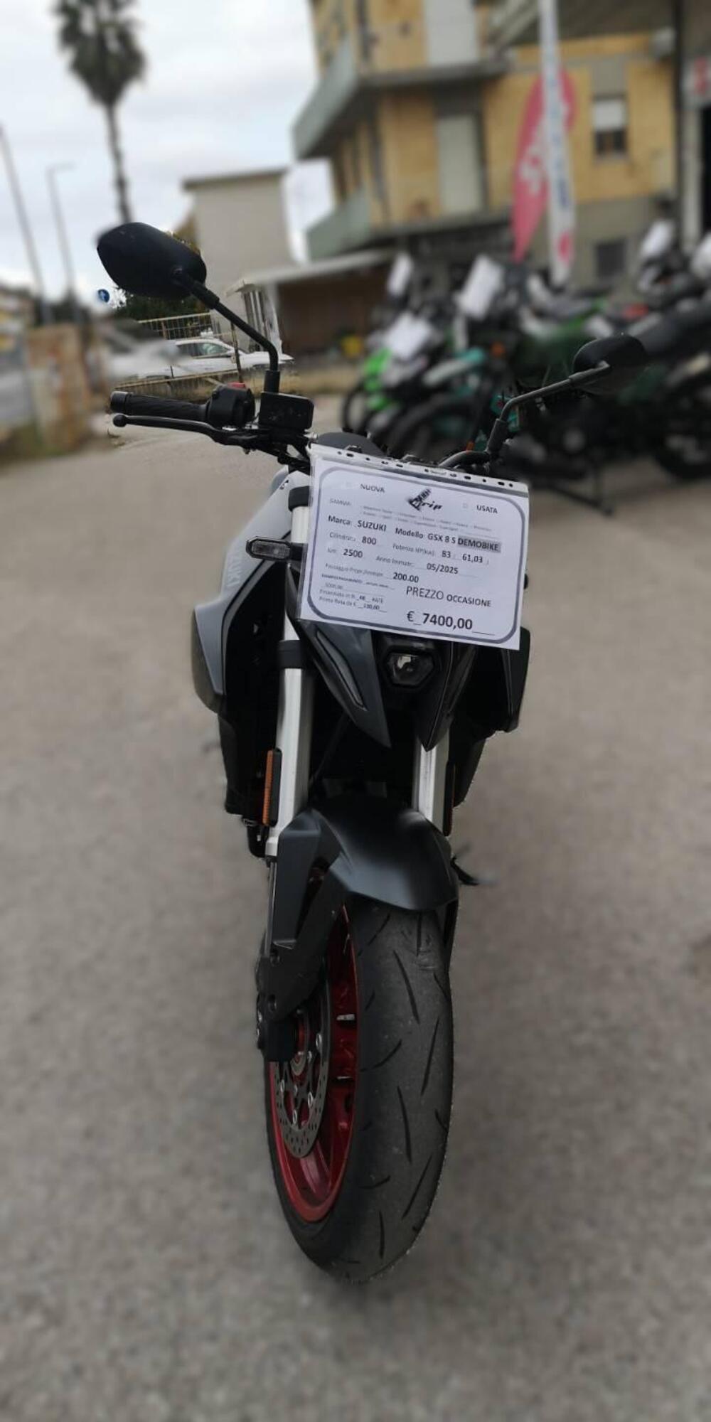 Suzuki GSX-8S (2025 - 26) (4)