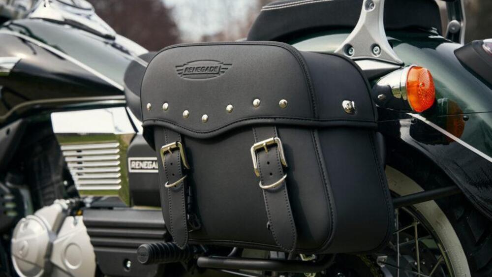 Um Italia Renegade Classic 300 (2025 - 26) (3)