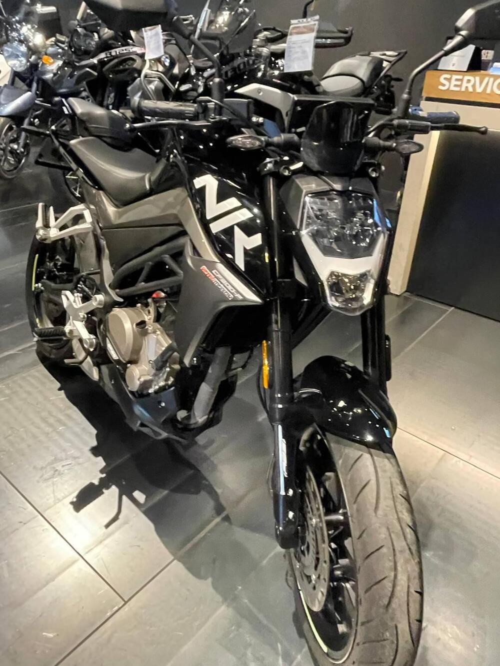 CFMOTO 300NK (2021 - 26) (8)