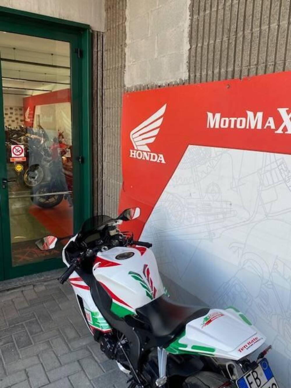 Honda CBR 1000 RR Fireblade (2012 - 16) (3)