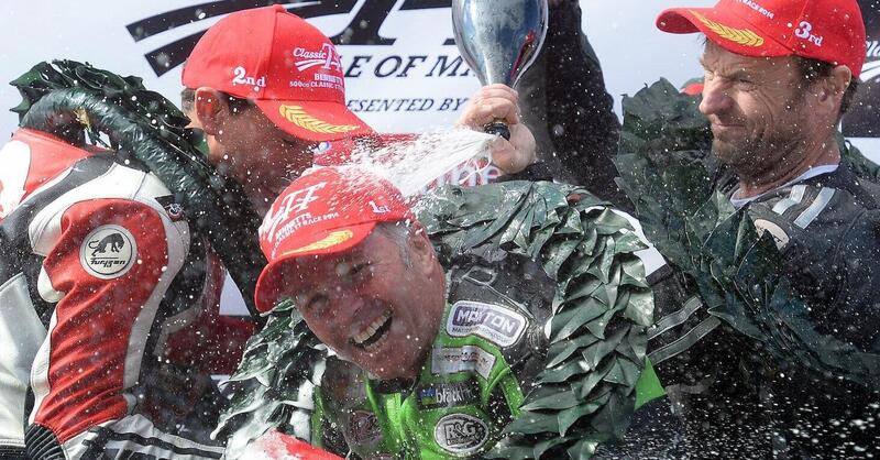 Ritirarsi dopo 44 anni di road race: Ian Lougher appende il casco al chiodo a 62 anni