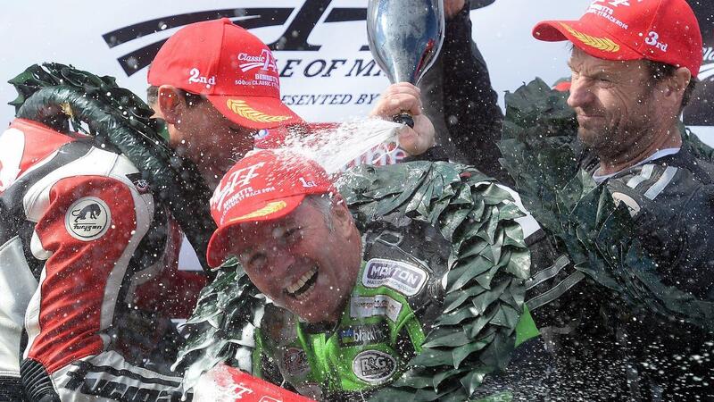 Ritirarsi dopo 44 anni di road race: Ian Lougher appende il casco al chiodo a 62 anni