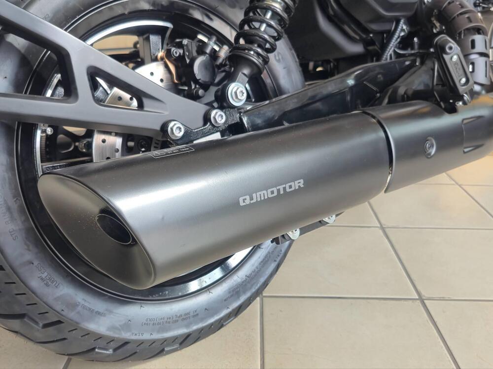 QJ Motor SRV 600 V (2025 - 26) (5)