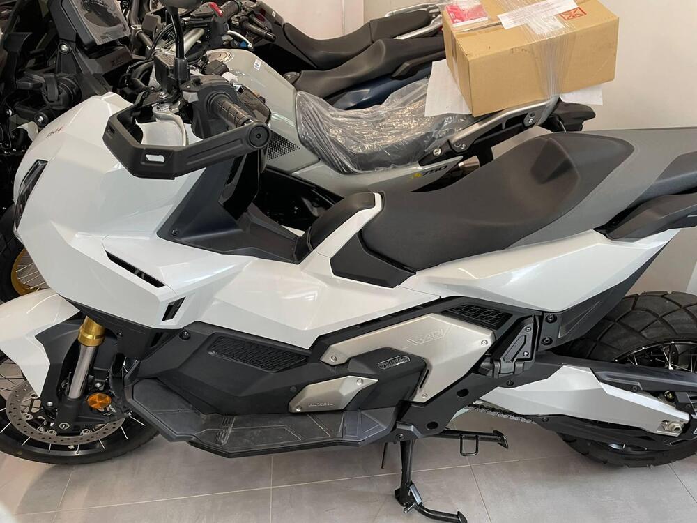 Honda X-ADV 750 (2025 - 26) (5)
