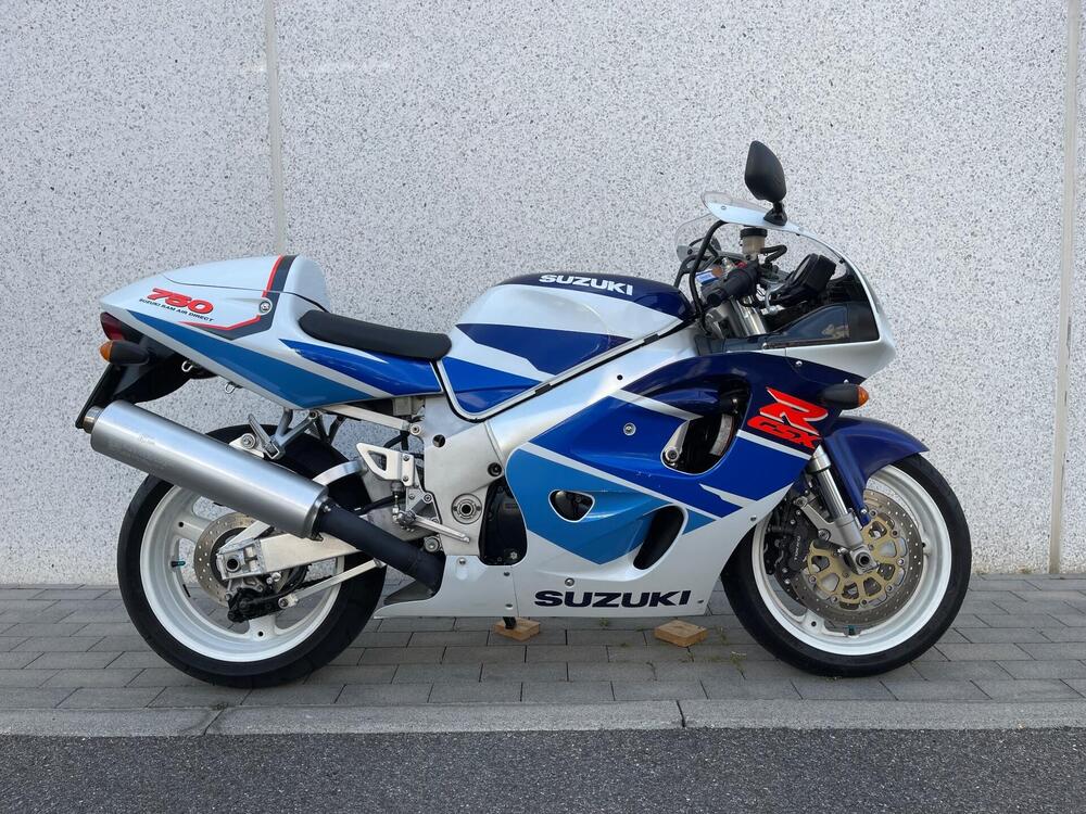 Suzuki GSX-R 750 (2)