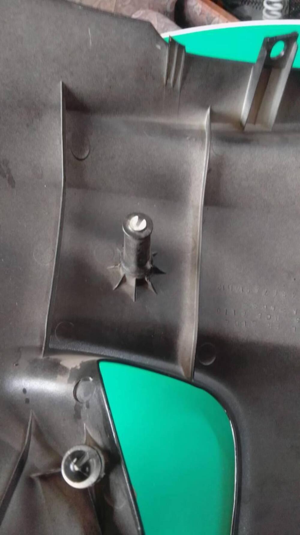 Carena anteriore sinistra TRANSALP Honda (2)