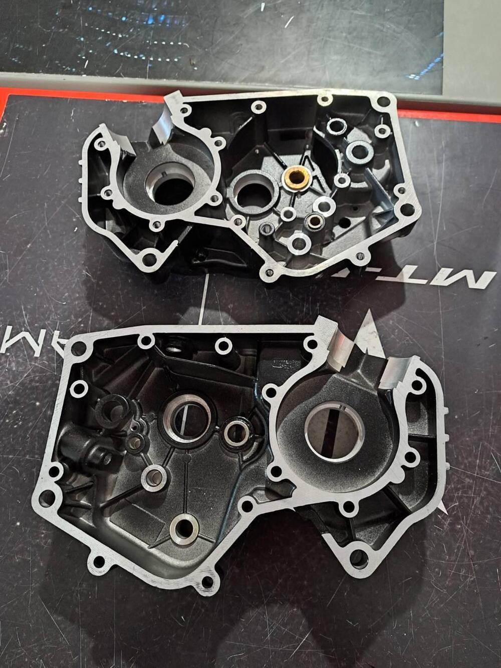 Coppia carter motore Minarelli Rv4 MotorParts (4)