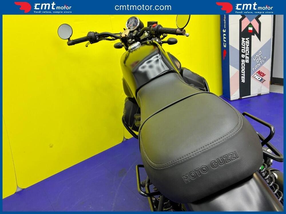 Moto Guzzi V7 III Stone Night Pack (2019 - 20) (9)