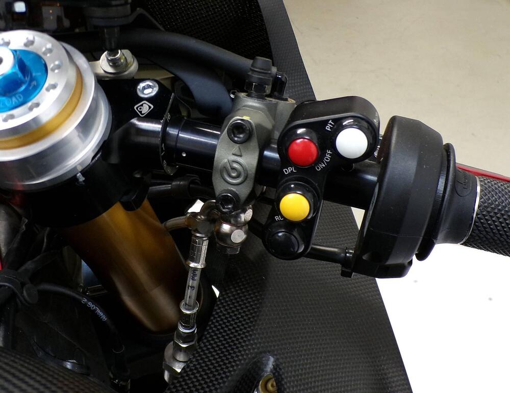 Ducati Panigale V4 R (2023 - 24) (14)