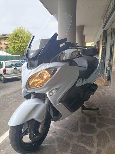 Suzuki Burgman AN 650 Executive ABS (2013 - 17) usata
