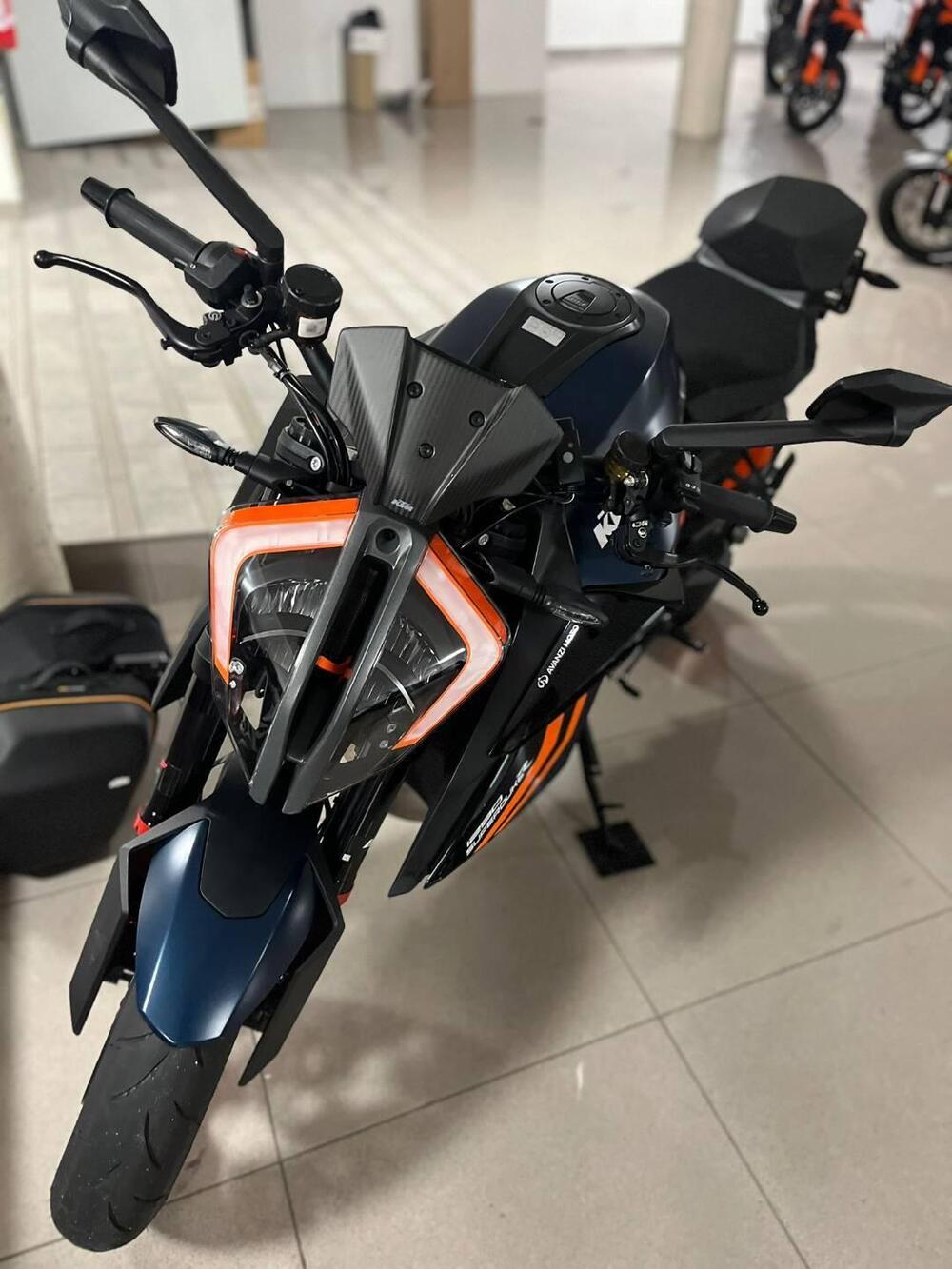 KTM 1290 Super Duke R (2022 - 23) (6)