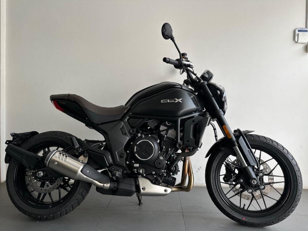 CFMOTO 700CL-X Heritage (2021 - 26)
