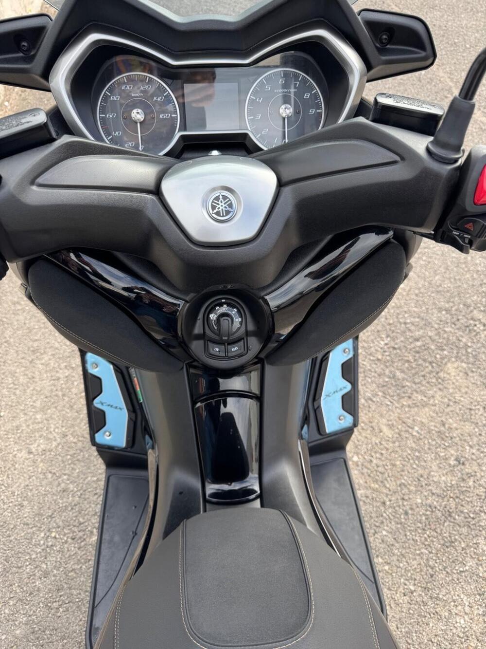 Yamaha X-Max 300 Tech Max (2021 - 24) (6)