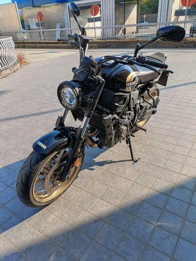 Yamaha XSR 700 XTribute (2022 - 24) usata