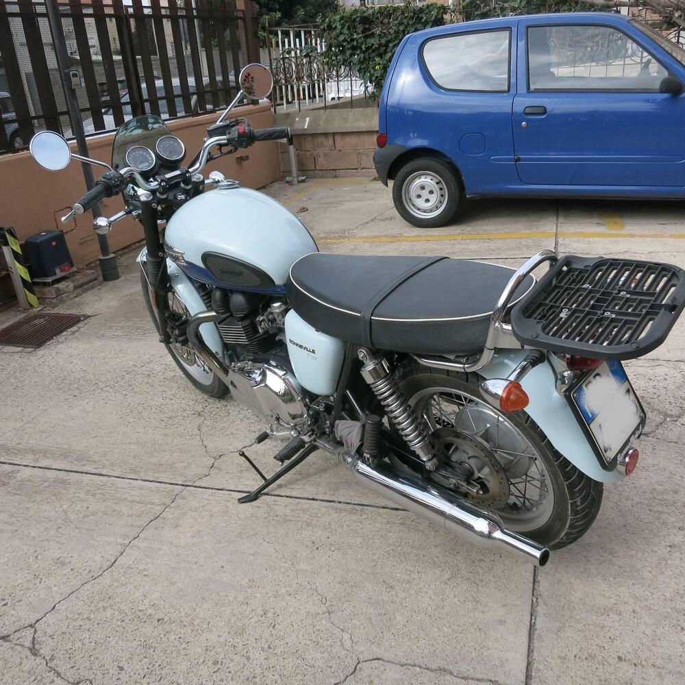 Triumph Bonneville T100 50th Anniversary (2009) (3)