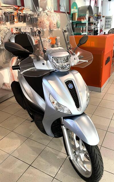 Piaggio Medley 200 (2025) usata