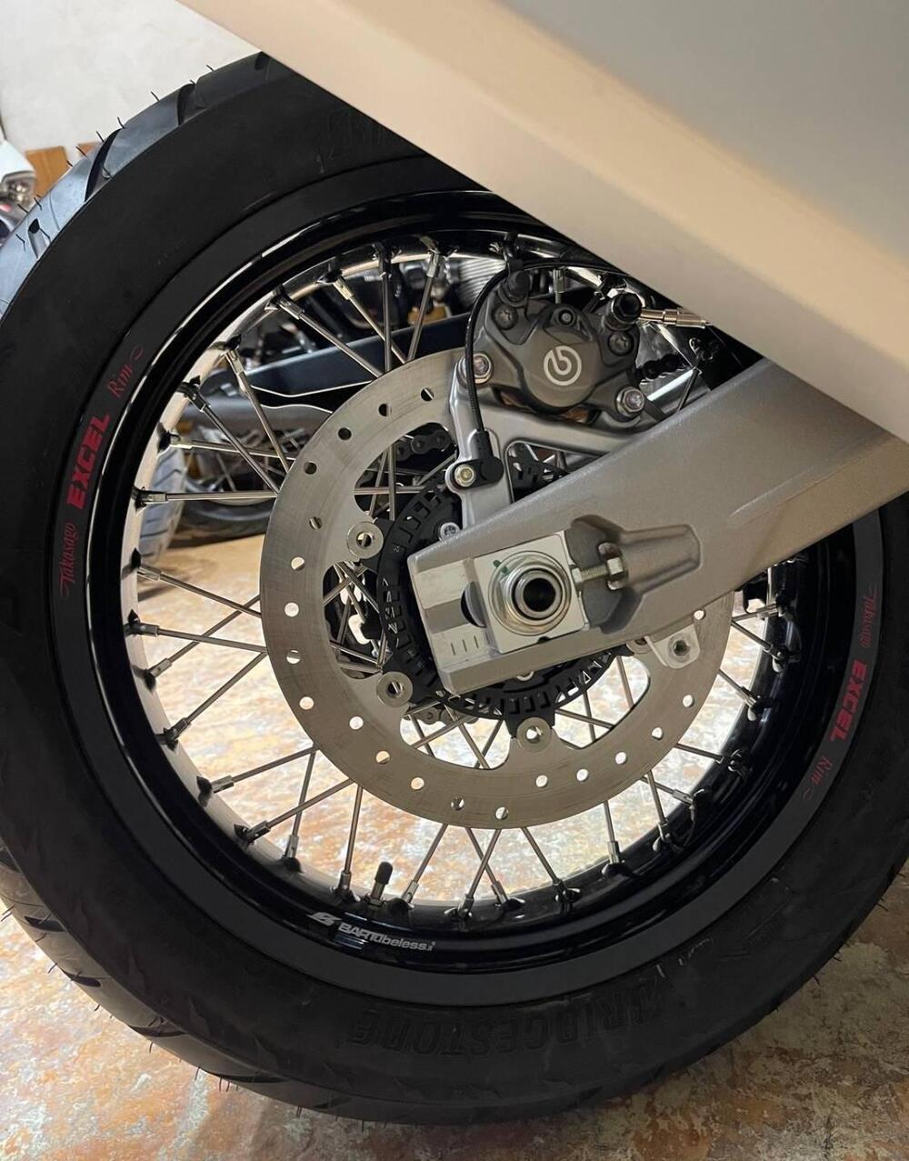 MV Agusta LXP Enduro Veloce (2024 - 25) (8)