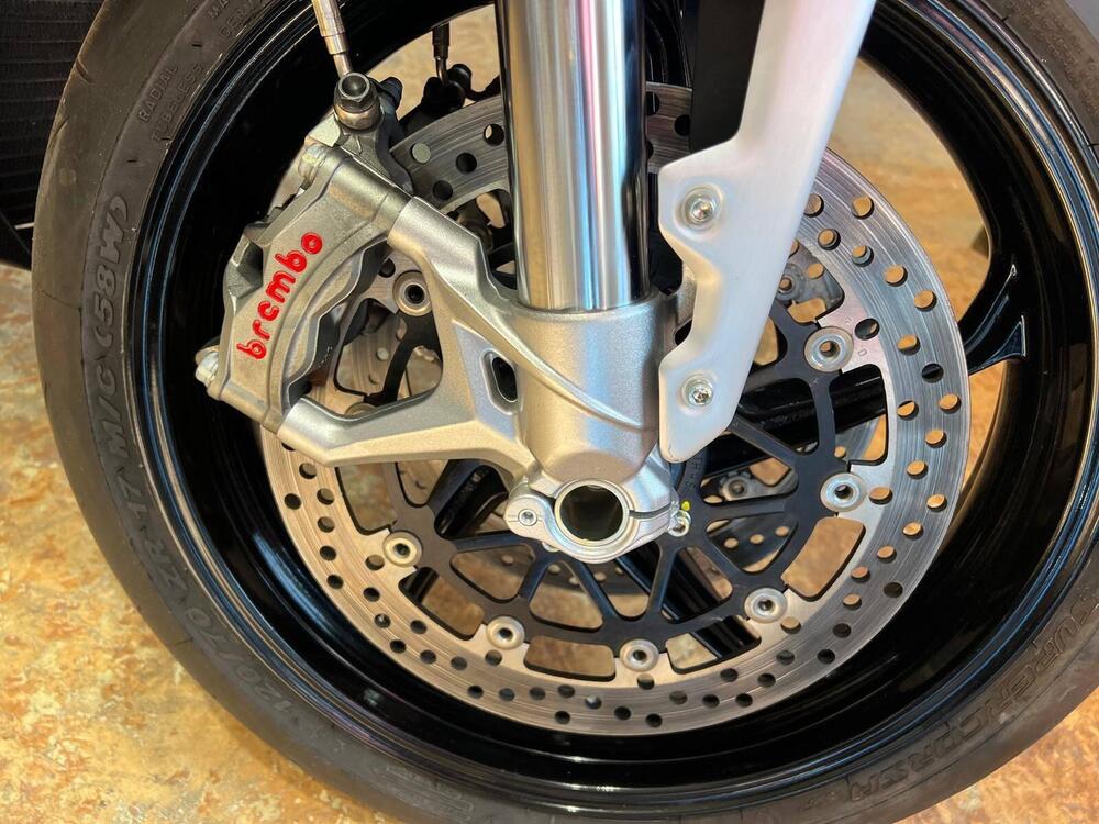 MV Agusta Brutale 1000 RS (2022 - 26) (9)