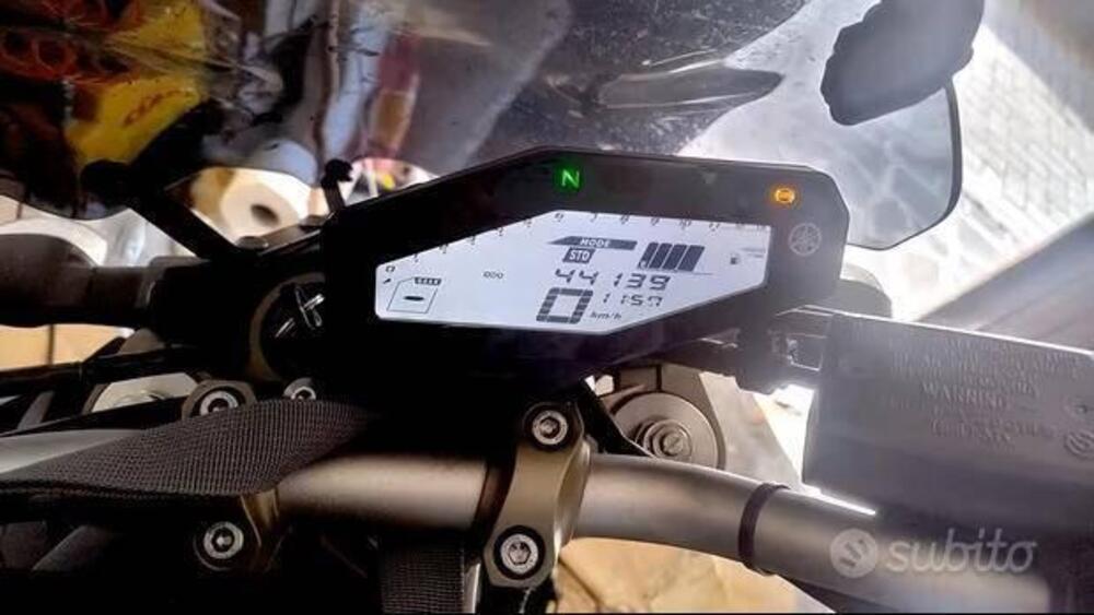 Yamaha MT-09 ABS (2013 - 15) (2)
