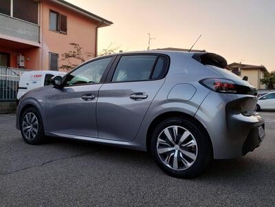 Peugeot 208 PureTech 75 Stop&amp;Start 5 porte Active del 2020 usata a Casorate Primo