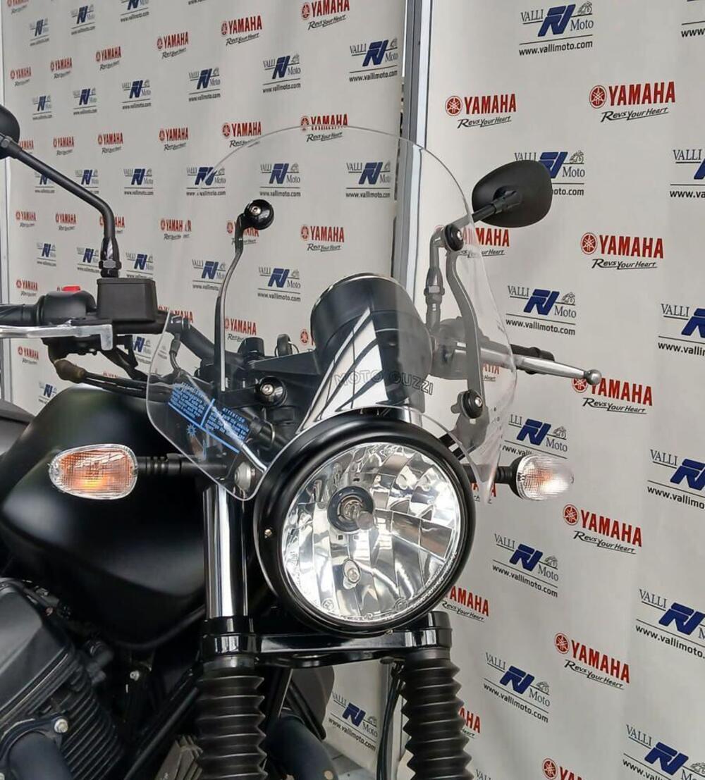 Moto Guzzi V7 III Stone (2017 - 20) (3)