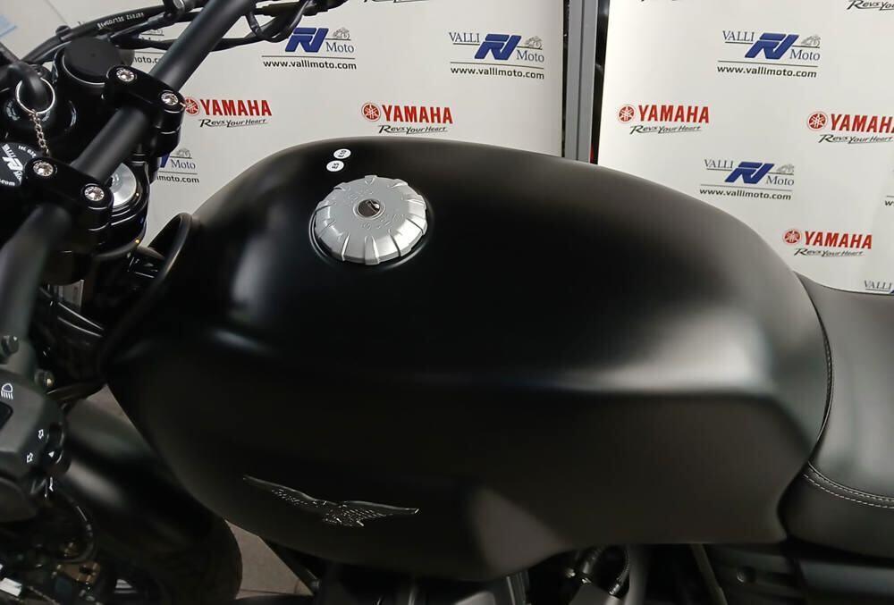 Moto Guzzi V7 III Stone (2017 - 20) (8)