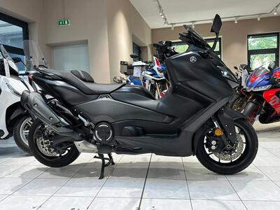 Yamaha T-Max 560 (2022 - 24) usata