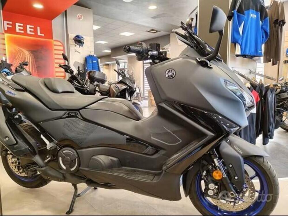 Yamaha T-Max 560 (2025 - 26) (2)