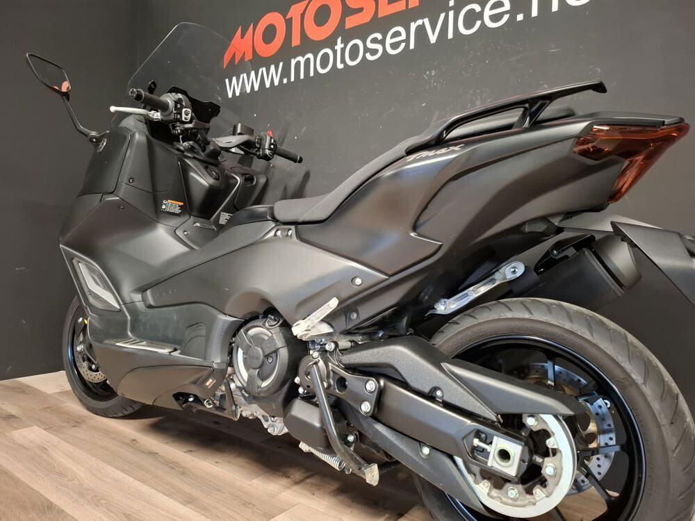 Yamaha T-Max 560 (2025 - 26) (3)