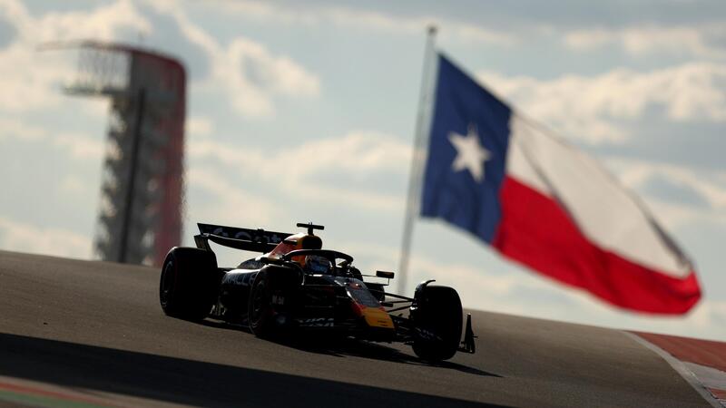 F1, duello rovente nelle qualifiche Sprint di Austin: Verstappen resiste all&rsquo;assalto McLaren, sorpresa H&uuml;lkenberg!