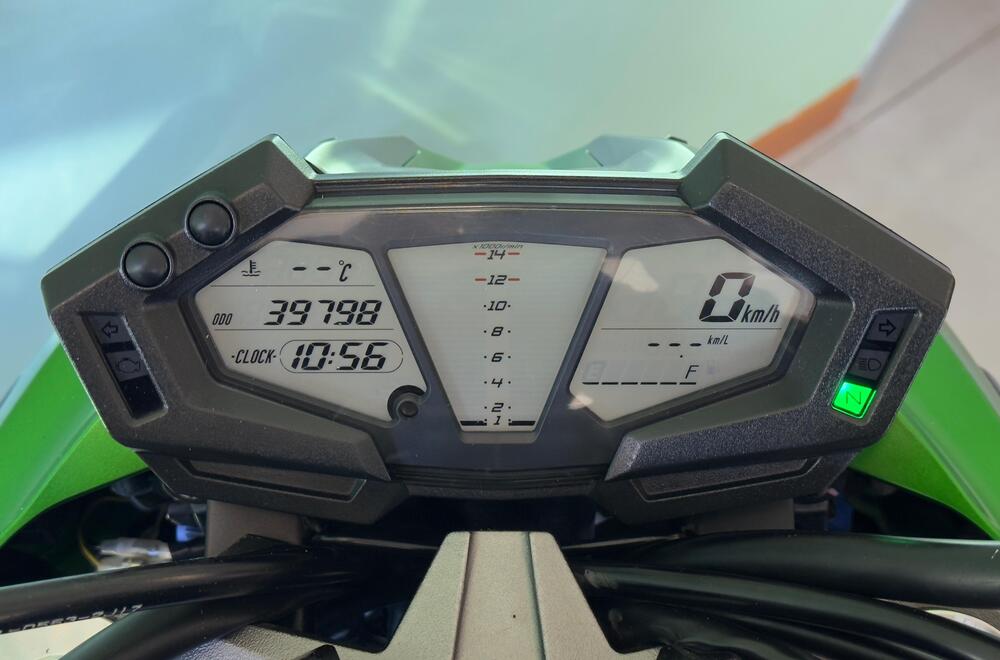 Kawasaki Z 800 Performance (2013 - 13) (10)