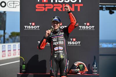 MotoGP 2025. GP dell'Australia. Marco Bezzecchi: "Mi piacerebbe fare il miracolo domani. Il gabbiano? Era enorme, mi spiace" [VIDEO]
