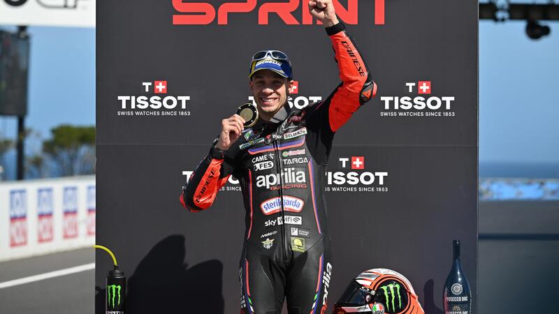 MotoGP 2025. GP dell&#039;Australia. Marco Bezzecchi: &quot;Mi piacerebbe fare il miracolo domani. Il gabbiano? Era enorme, mi spiace&quot; [VIDEO]