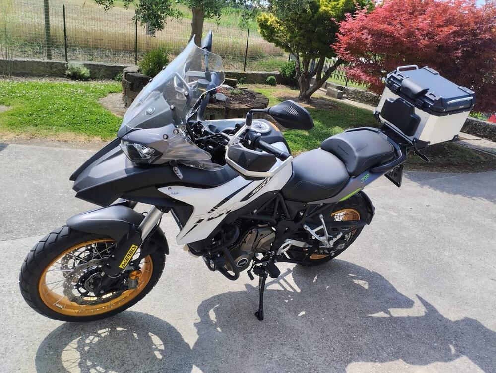 QJ Motor SRT 700 SX (2025 - 26) (5)