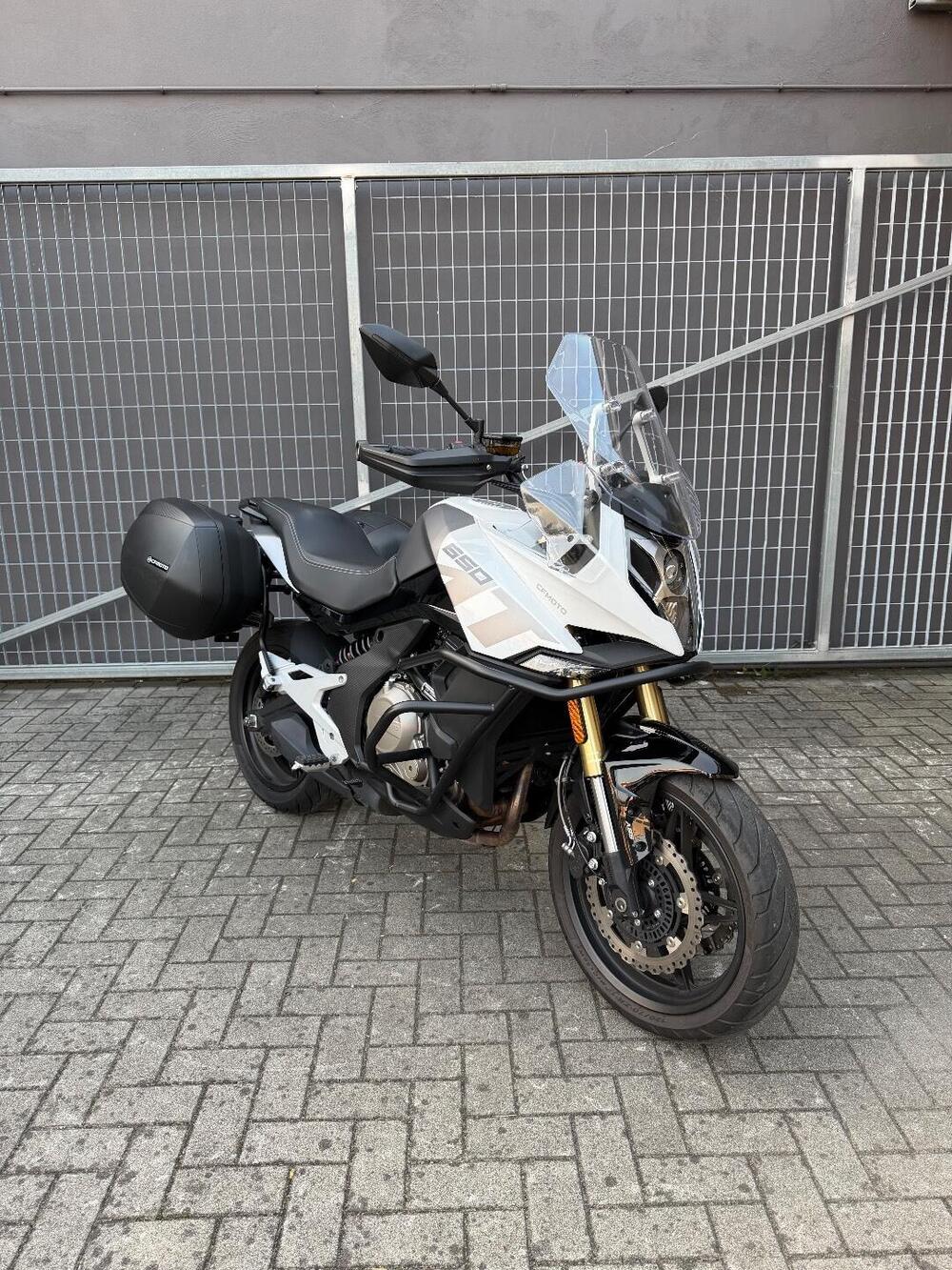 CFMOTO 650MT (2021 - 24) (2)