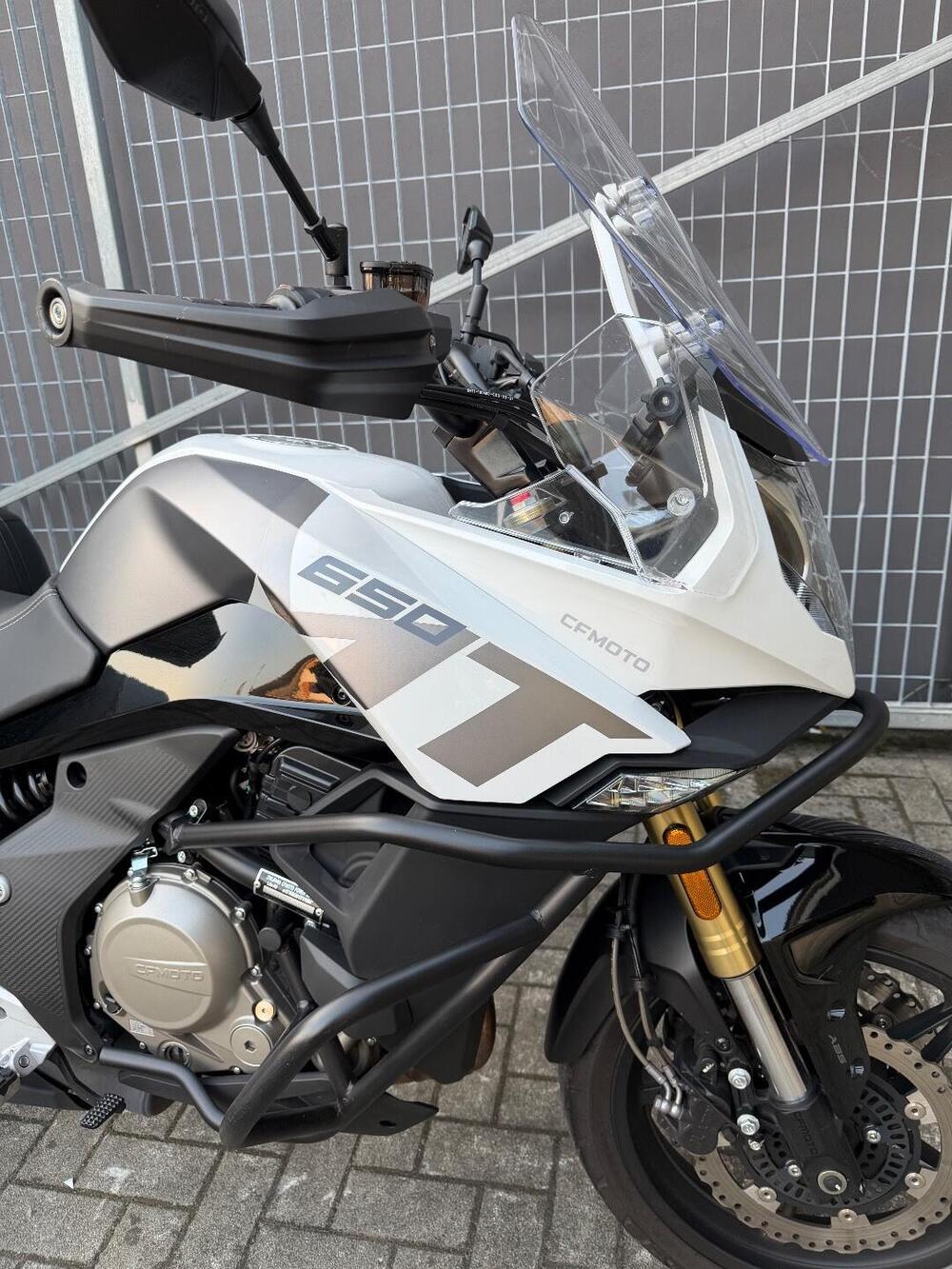 CFMOTO 650MT (2021 - 24) (4)