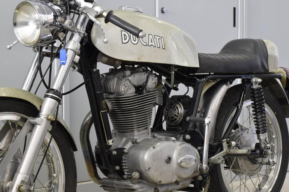 Ducati Mark 3 450 Desmo (3)