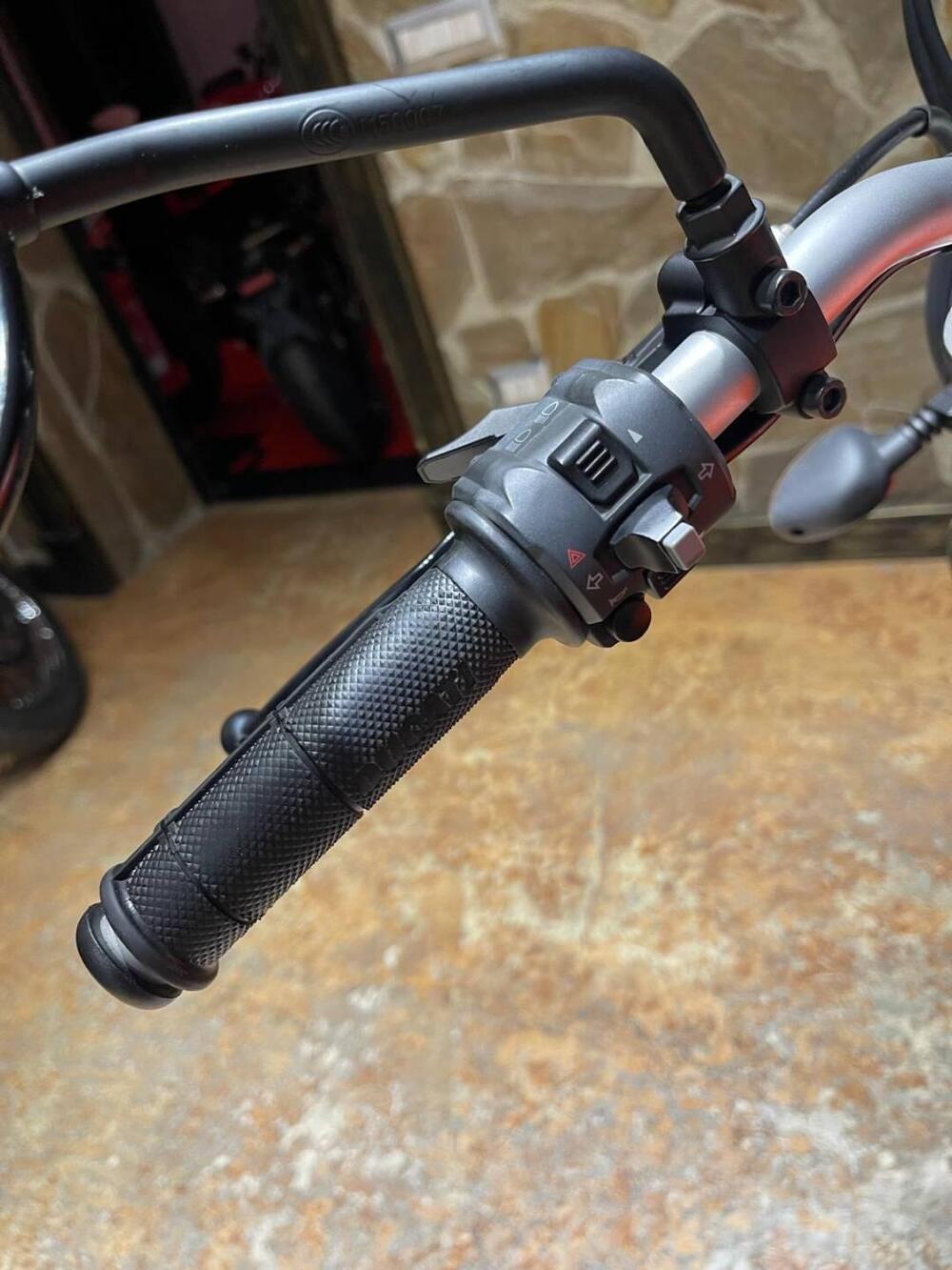 Ducati Scrambler 400 Sixty 2 (2016 - 21) (12)