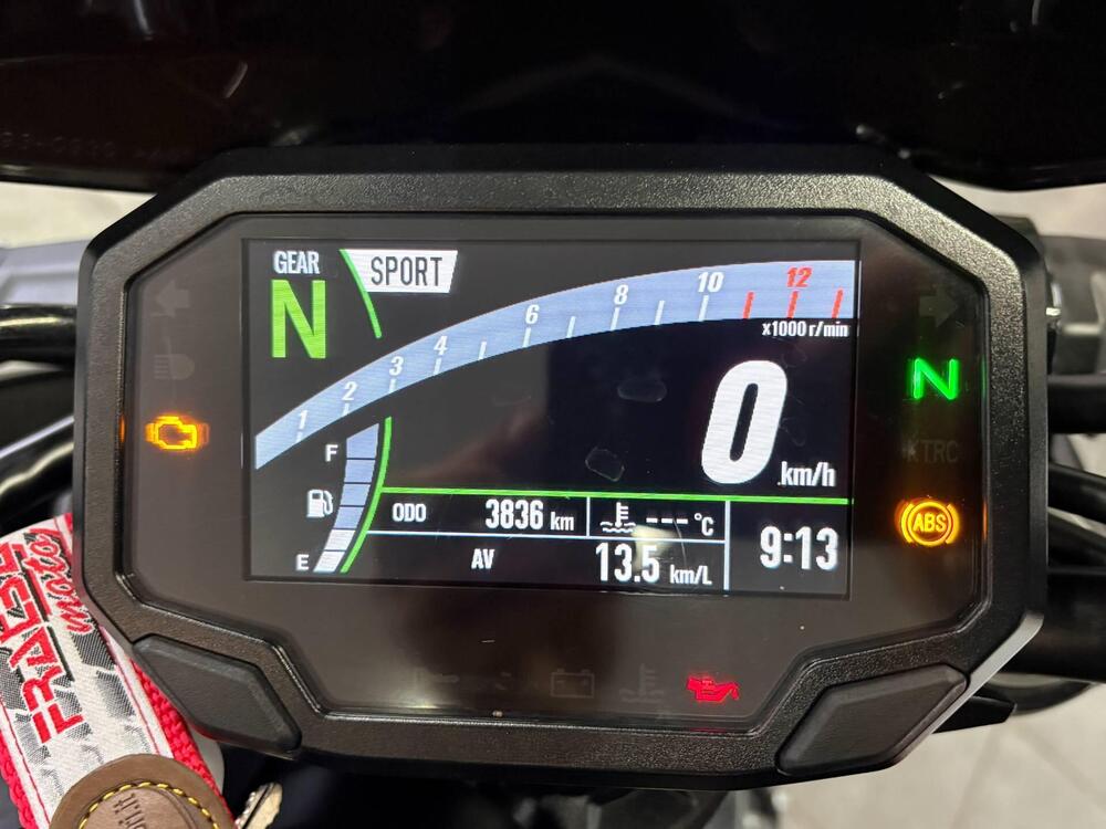Kawasaki Z 900 Performance (2021 - 24) (7)