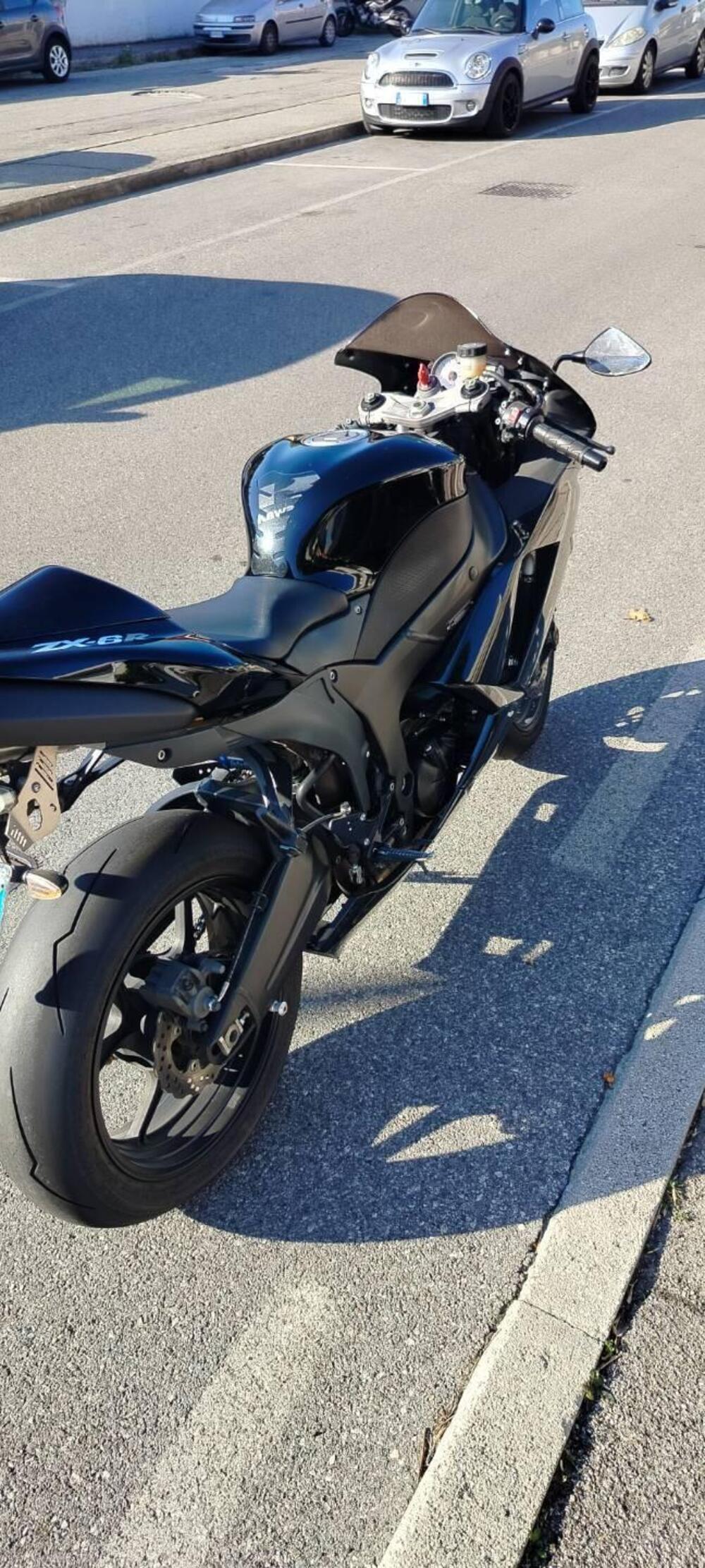 Kawasaki Ninja 600 ZX-6R (2007 - 08) (3)