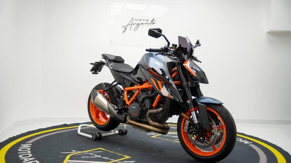 KTM 1290 Super Duke R (2022 - 23) (2)