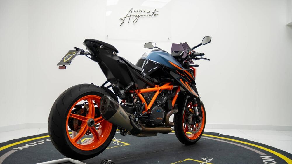 KTM 1290 Super Duke R (2022 - 23) (4)