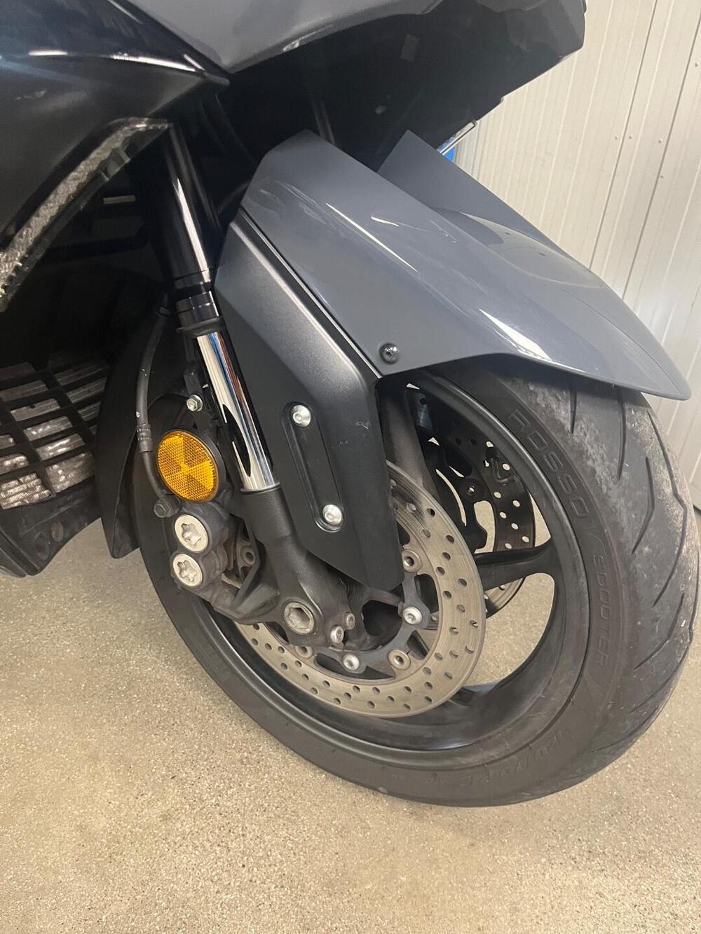 Yamaha T-Max 560 (2020 - 21) (3)