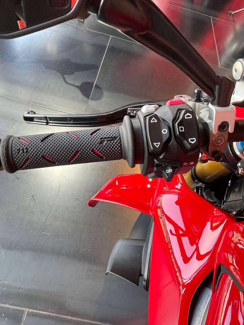 Ducati Streetfighter V4 S (2025 - 26) (3)