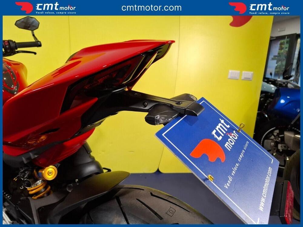 Ducati Streetfighter V4 S (2025 - 26) (10)