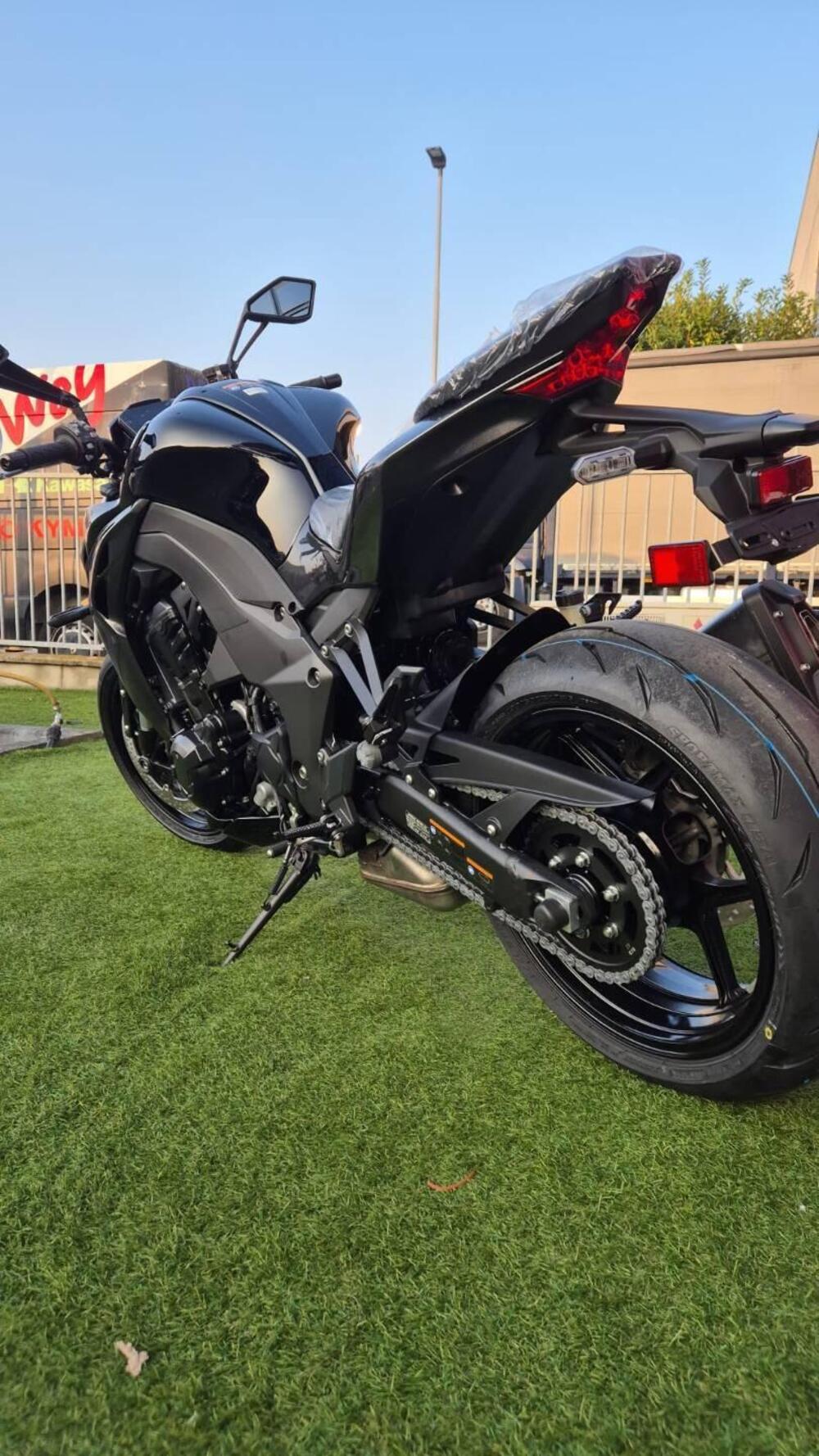 Kawasaki Z 1100 (2026) (2)